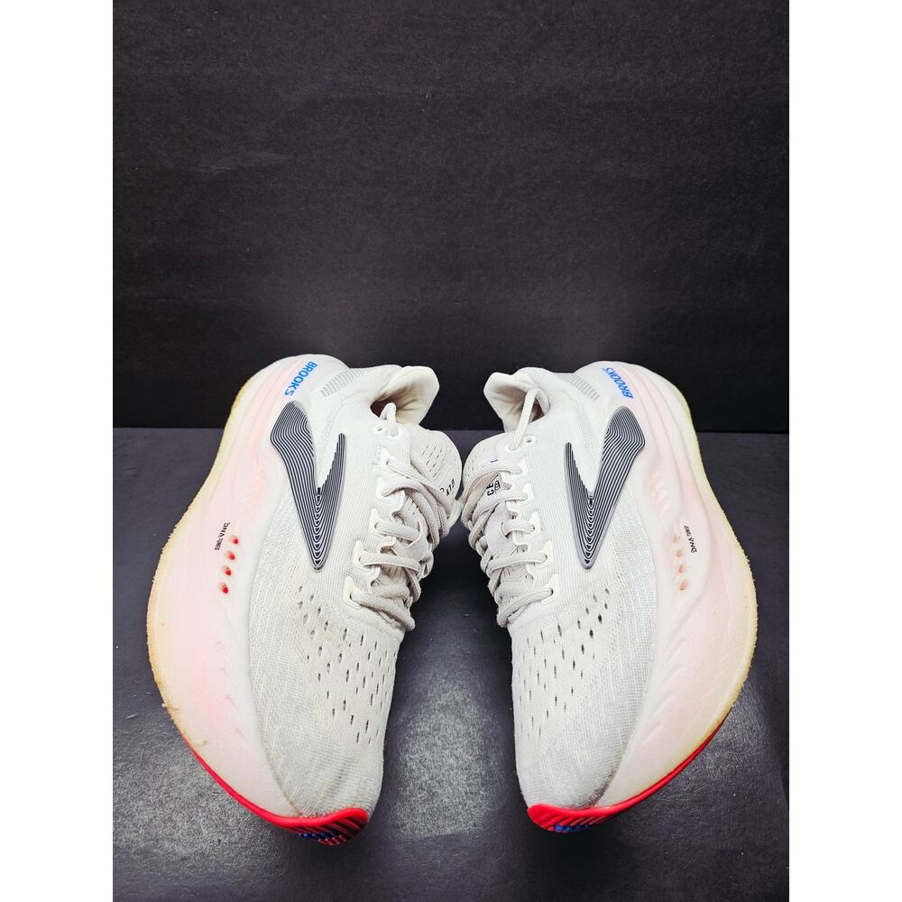 Brooks Women 7 Comfy footwear - Picture 9 of 10